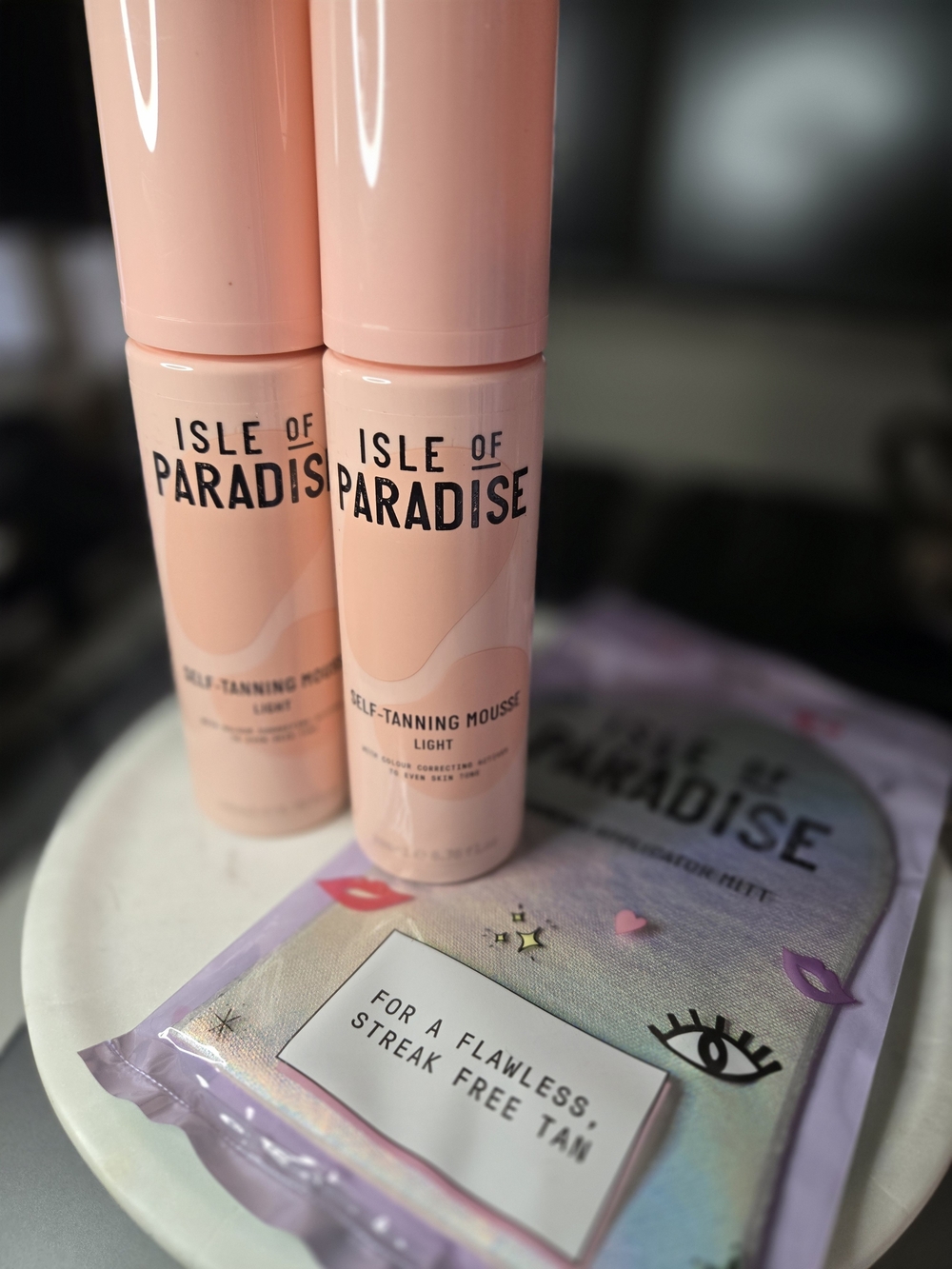 Isle of Paradise Light Glow Bundle - 2x 6.75oz Tanning Mousse LIGHT & Mitt NWT